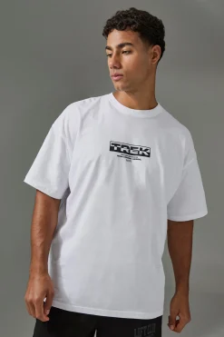 Active Oversized Trek Hiking T-shirt | BoohooMAN UK