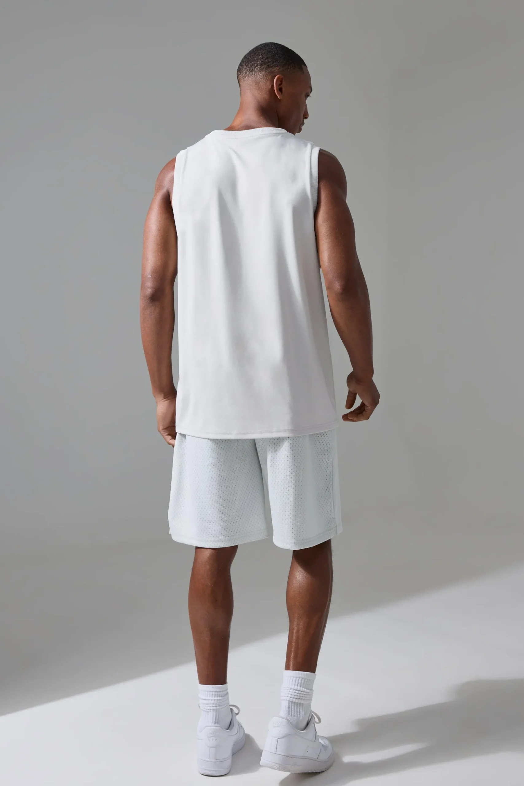 Active Training Dept Oversized Mesh 9inch Basketball Short | BoohooMAN UK