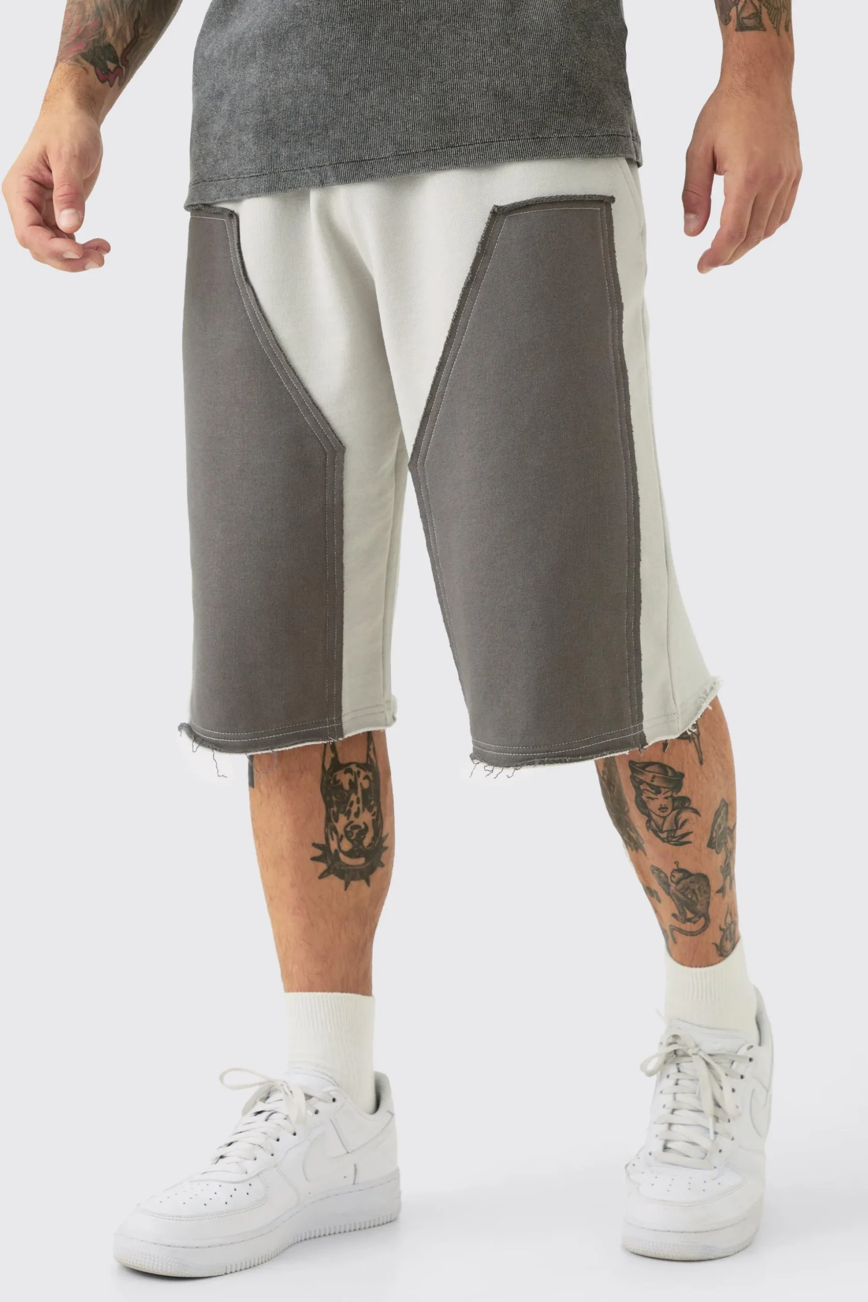 Baggy Carpenter Panel Frayed Edge Applique Jorts | BoohooMAN UK