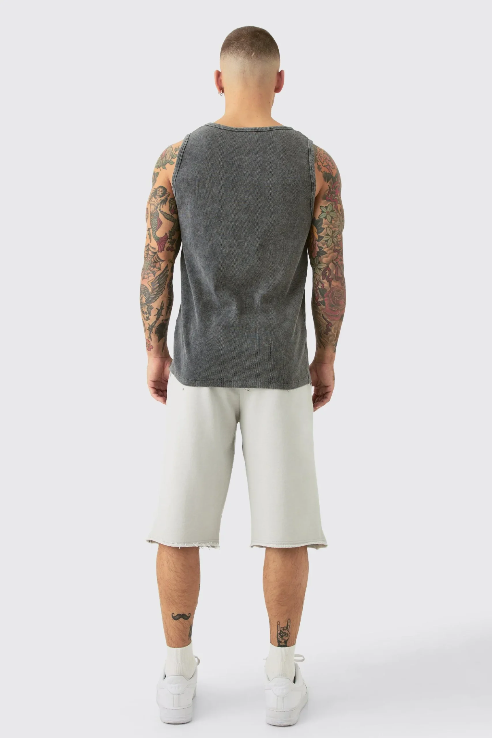 Baggy Carpenter Panel Frayed Edge Applique Jorts | BoohooMAN UK