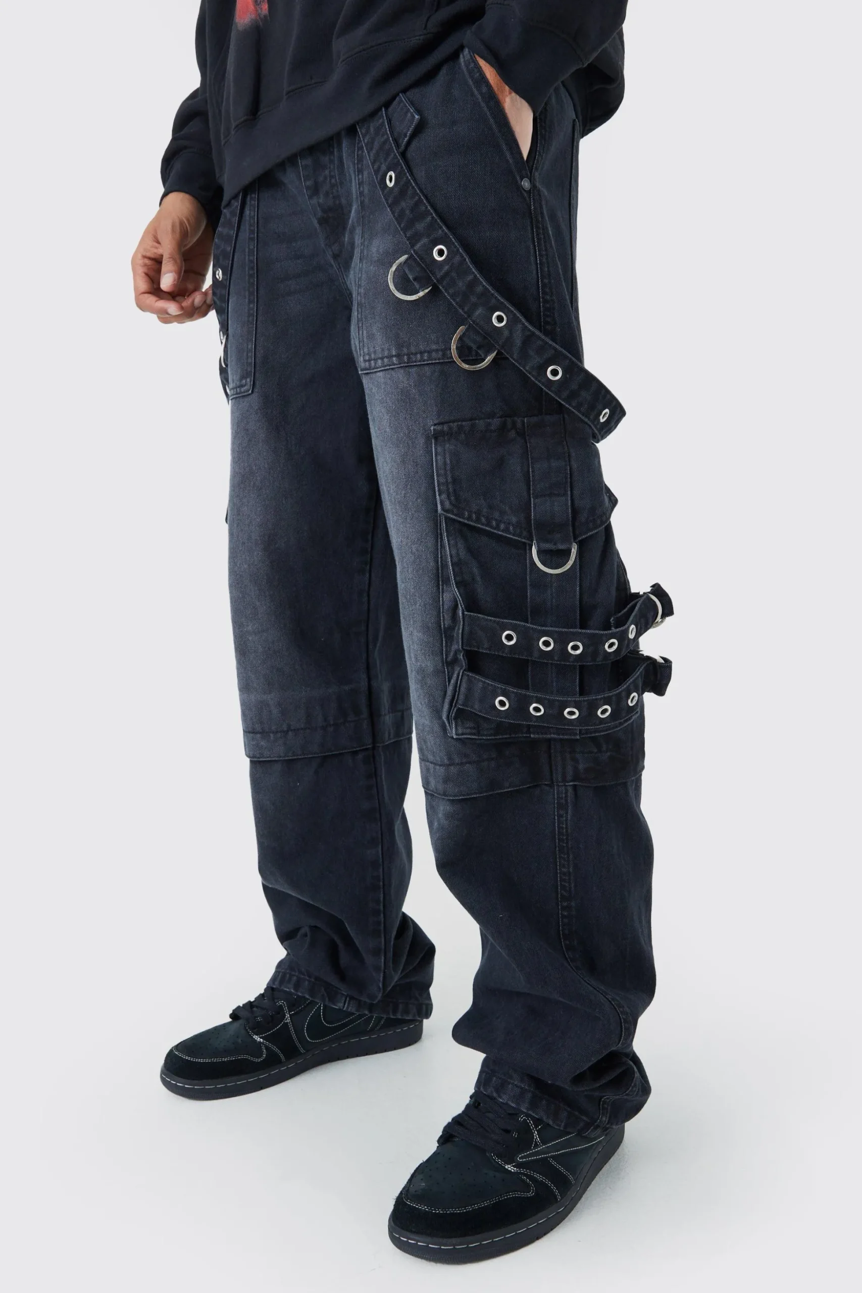 Baggy Rigid Cargo Strap Jeans In Washed Black | BoohooMAN UK
