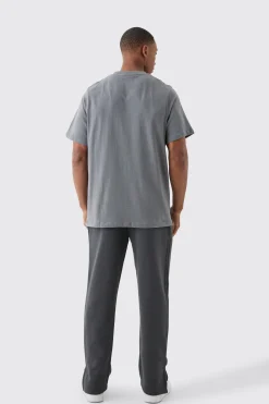 Basic Crew Neck T-shirt | BoohooMAN UK