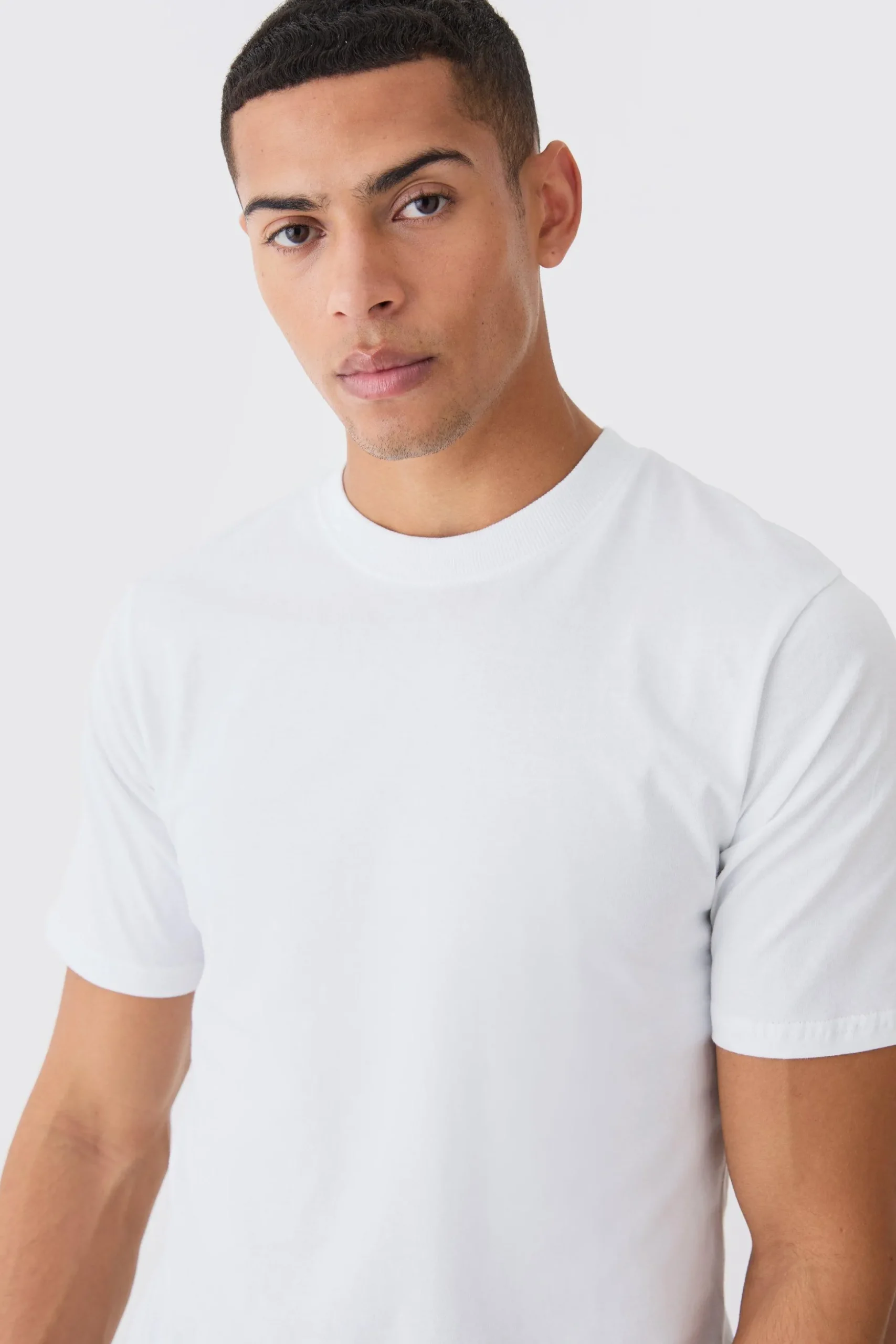 Basic Crew Neck T-shirt | BoohooMAN UK
