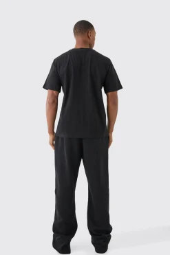 Basic Crew Neck T-shirt | BoohooMAN UK