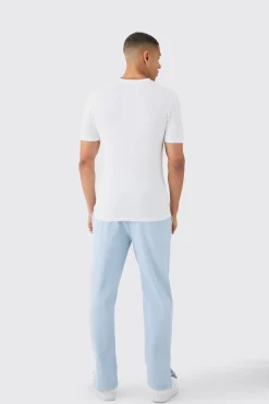 Basic Muscle Fit T-shirt | BoohooMAN UK