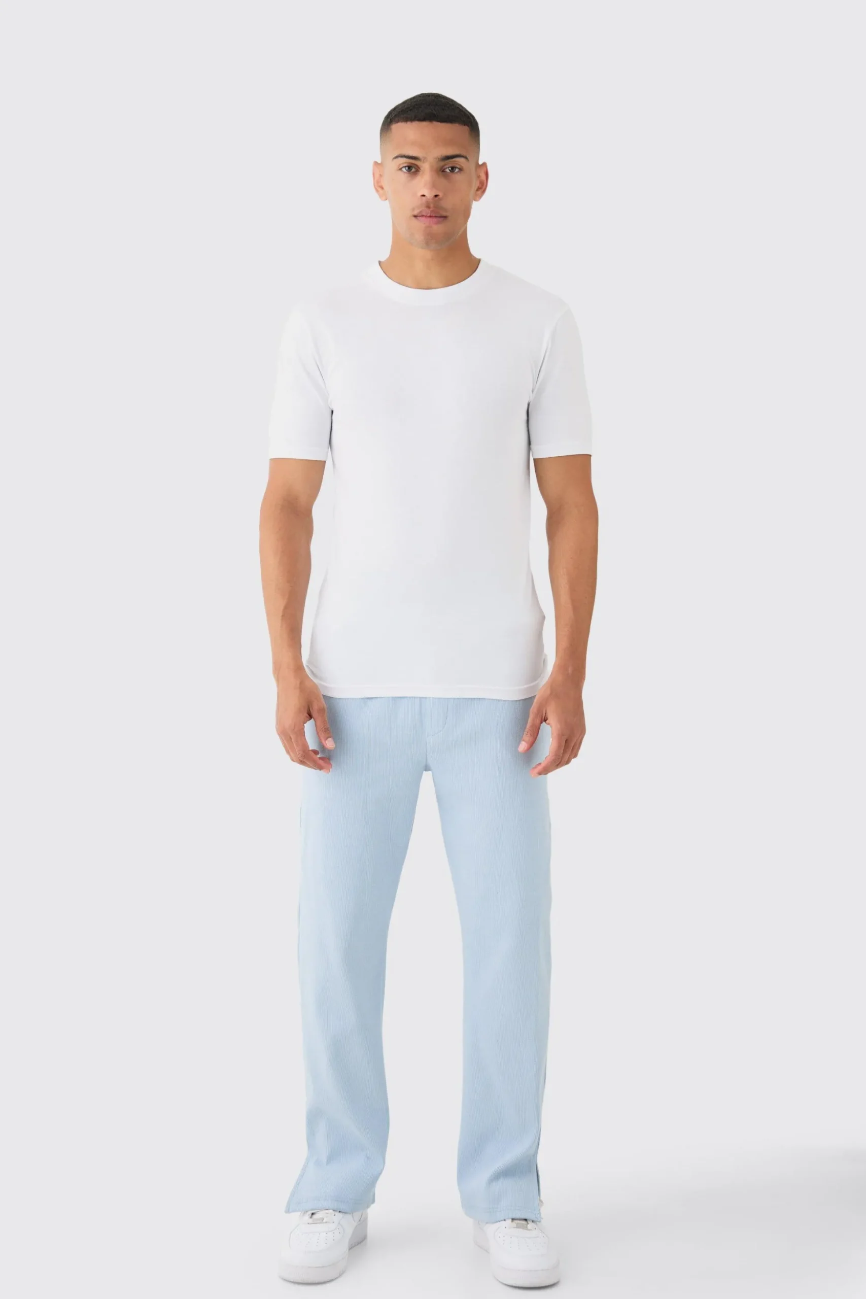 Basic Muscle Fit T-shirt | BoohooMAN UK