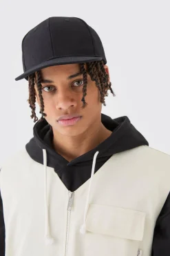 Basic Snapback Cap In Black | BoohooMAN UK