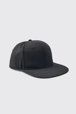 Basic Snapback Cap In Black | BoohooMAN UK