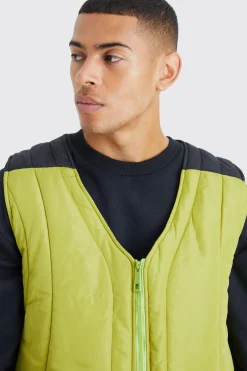 Boxy Curved Quilted Gilet | BoohooMAN UK