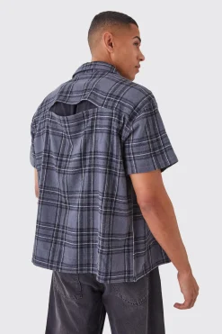 Boxy Short Sleeve Back Vent Check Shirt | BoohooMAN UK