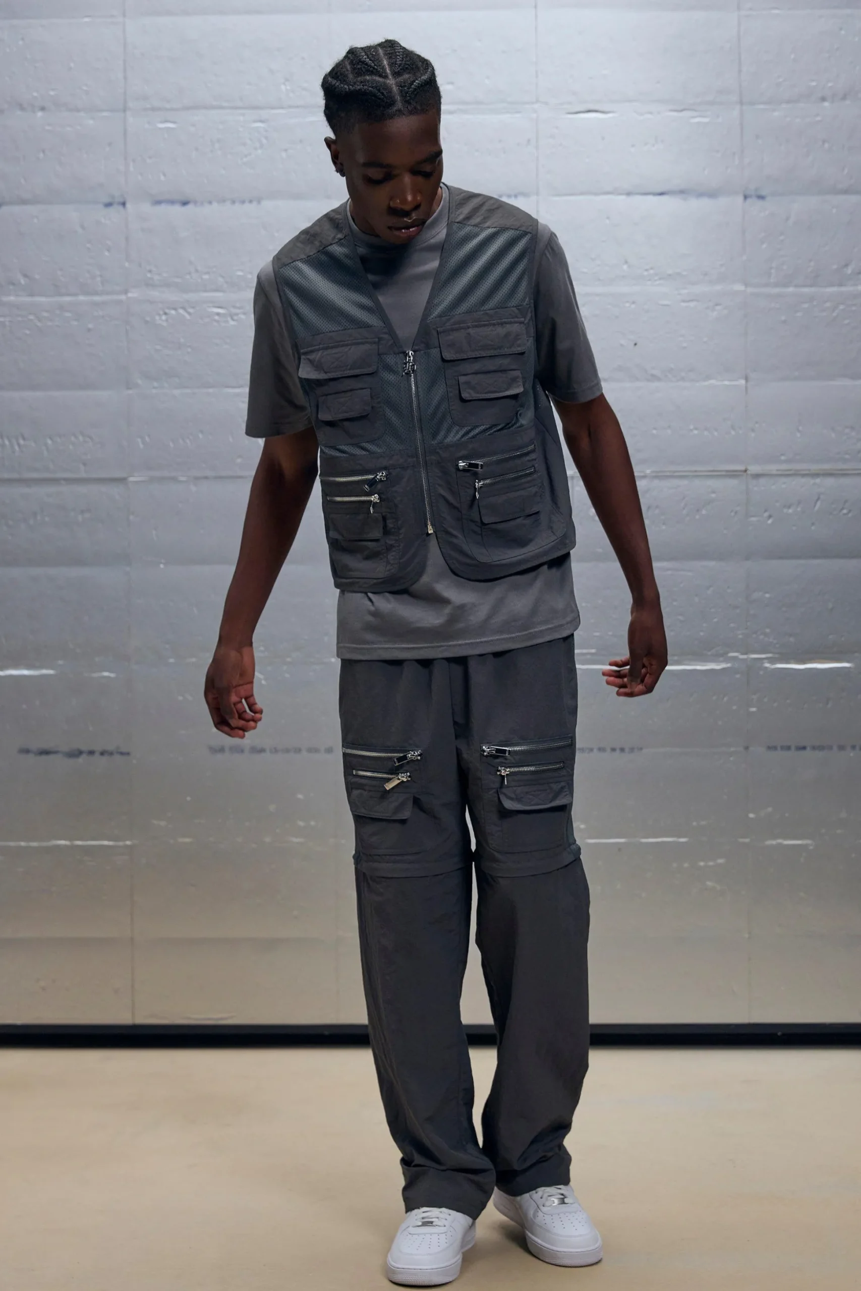 Boxy Utility Mesh Cargo Pocket Vest & Zip Off Trouser Set | BoohooMAN UK