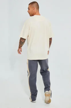 Brushed Panelled Split Hem Jogger | BoohooMAN UK