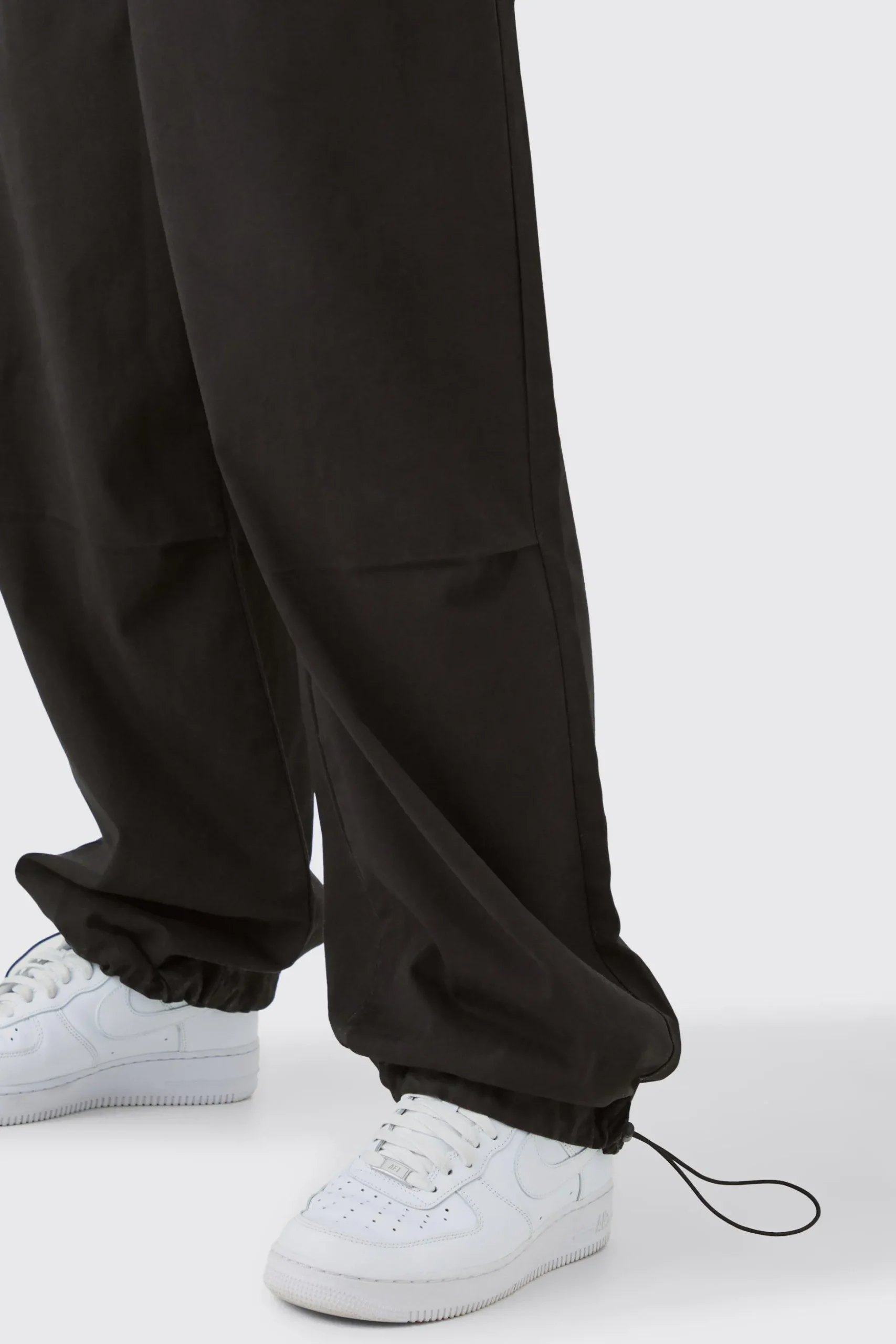 Bungee Waist Twill Parachute Pants | BoohooMAN UK