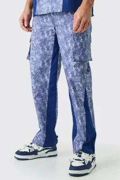 Camo Fixed Waist Gusset Relaxed Trouser | BoohooMAN UK
