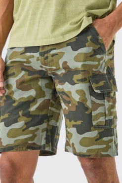 Camo Fixed Waist Relaxed Cargo Shorts | BoohooMAN UK