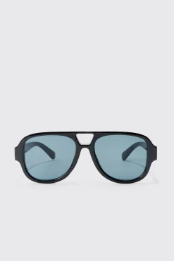 Chunky Plastic Aviator Sunglasses In Black | BoohooMAN UK