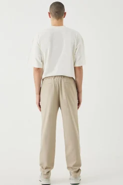 Comfort Waist Pleat Front Trousers | BoohooMAN UK