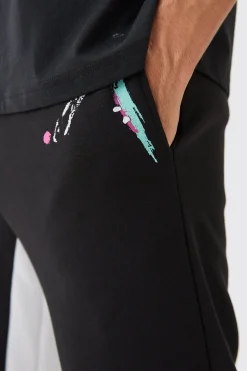 Core Gusset Paint Splatter Joggers | BoohooMAN UK