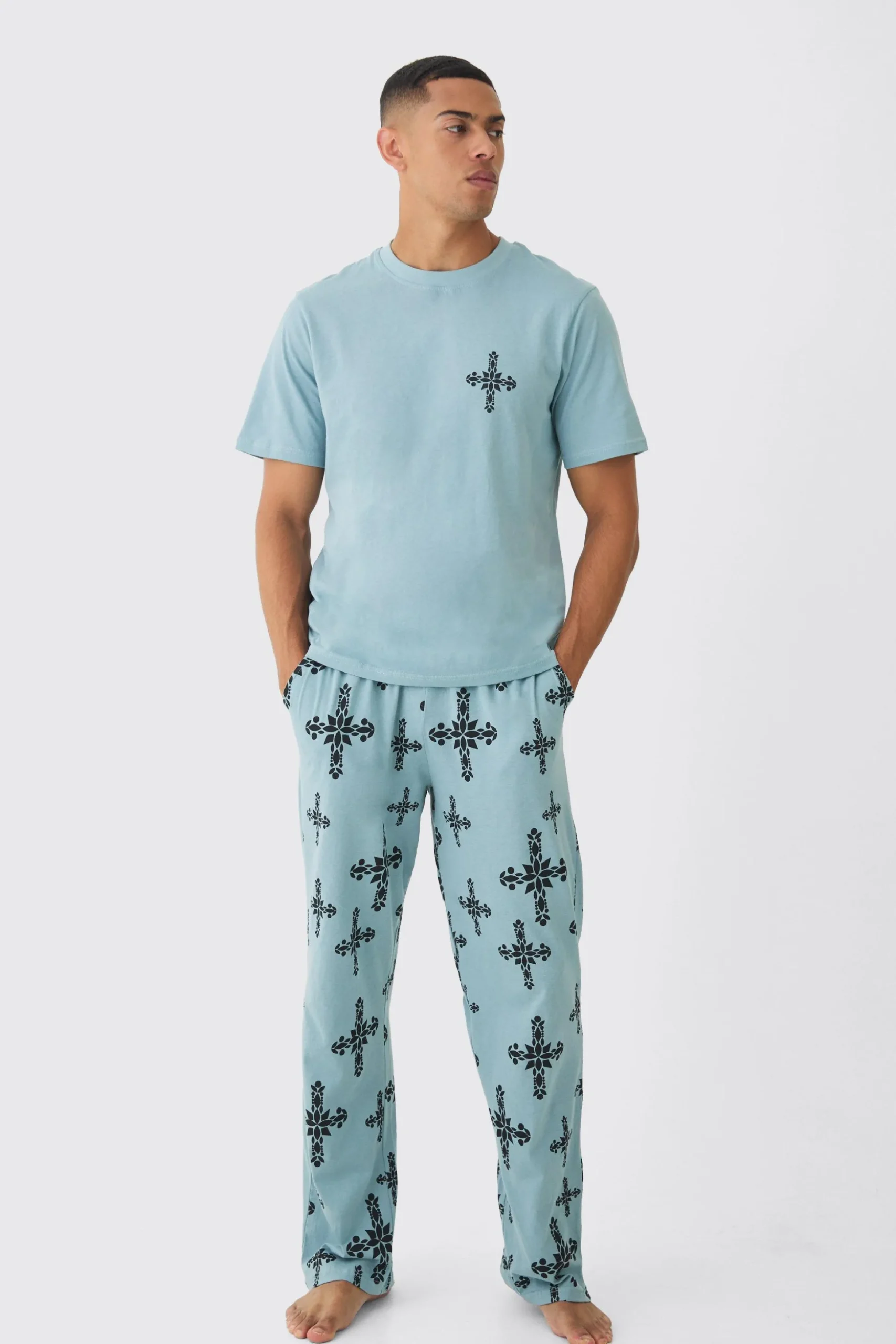 Cross Graphic Lounge Set | BoohooMAN UK