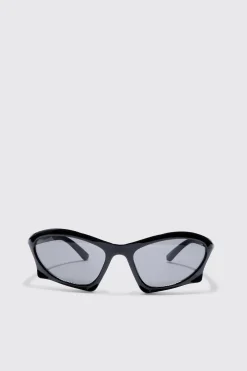 Curved Frame Racer Sunglasses In Black | BoohooMAN UK