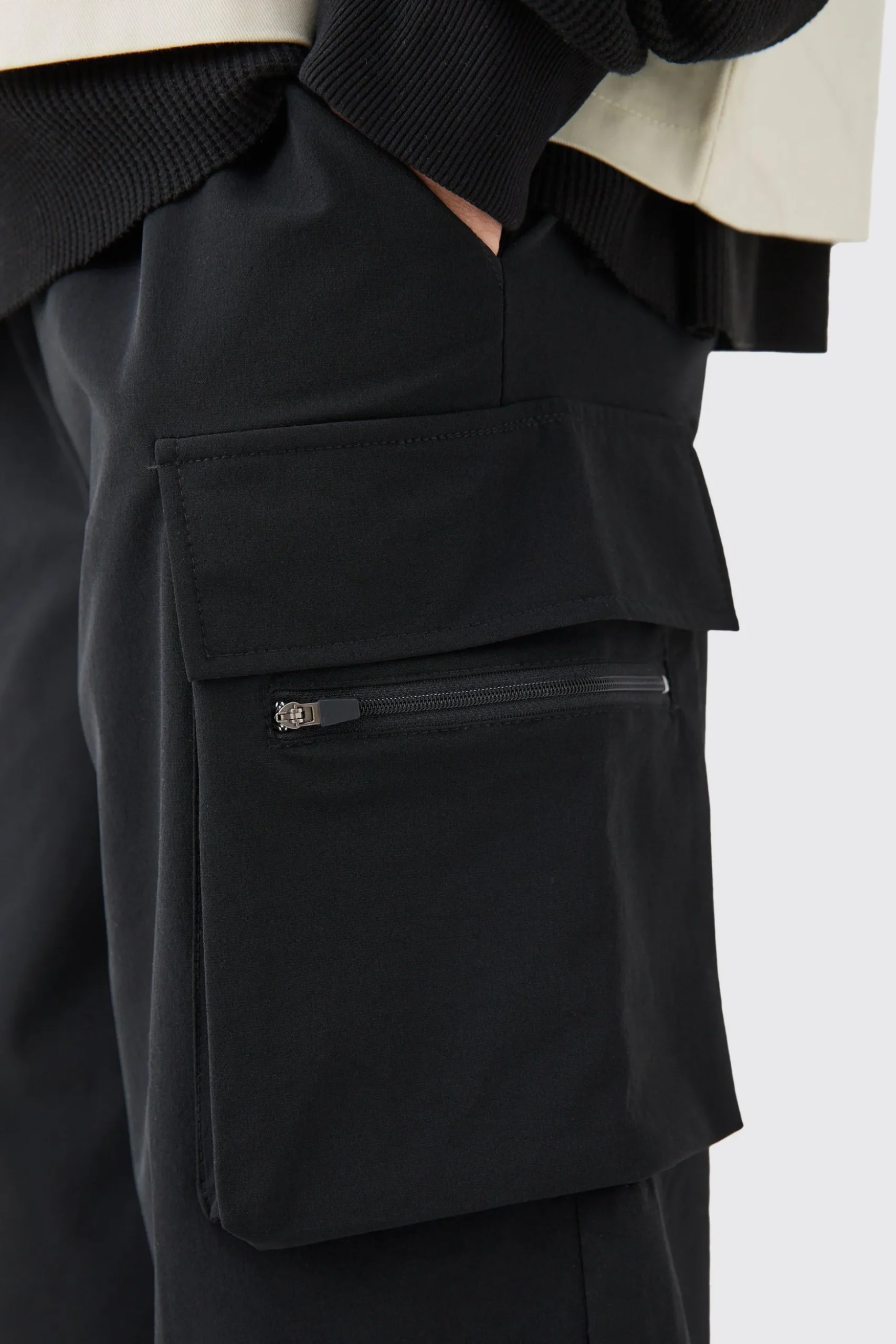 Elasticated Relaxed Lightweight Stretch Cargo Short | BoohooMAN UK