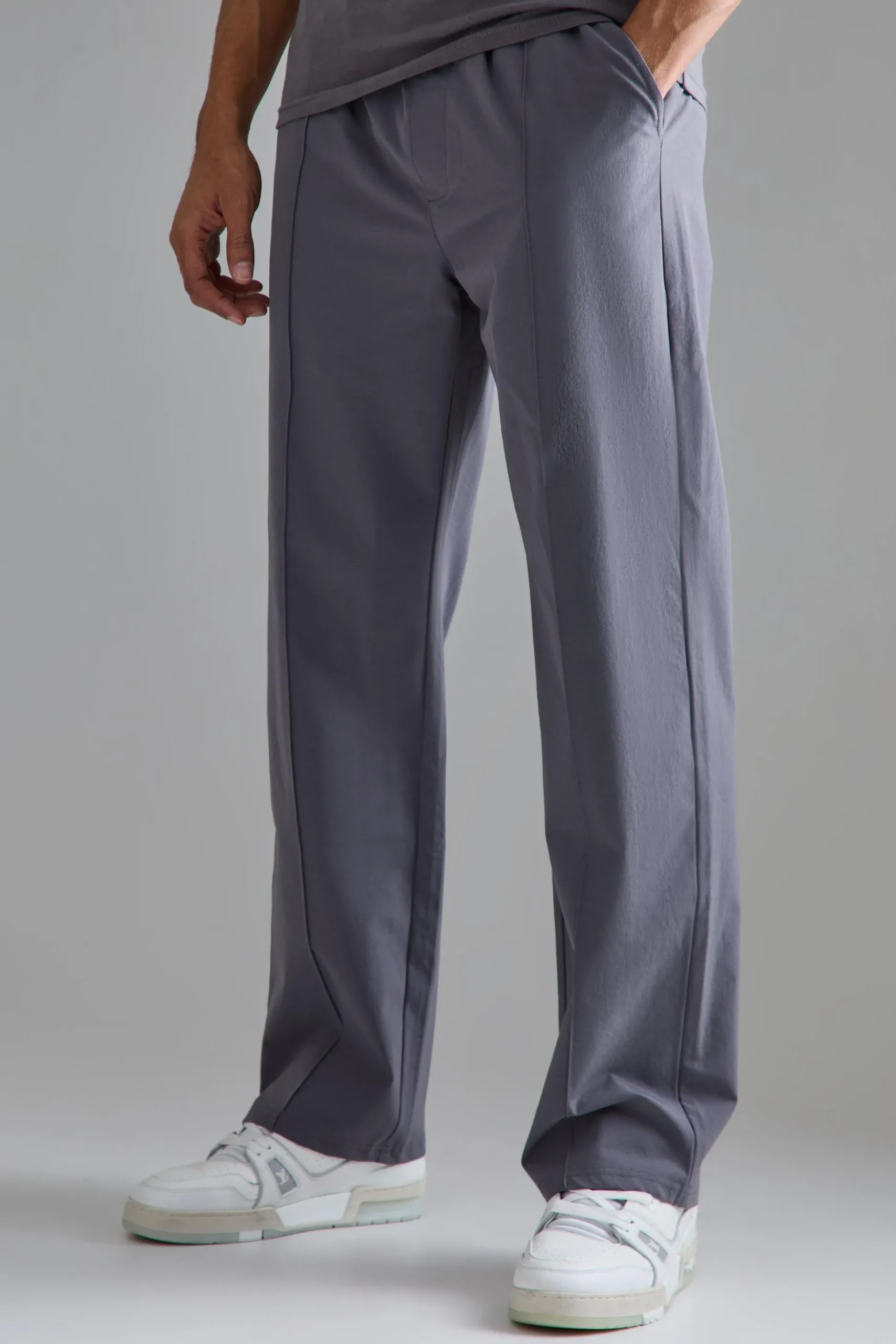Elasticated Technical Stretch Relaxed Pintuck Trouser | BoohooMAN UK