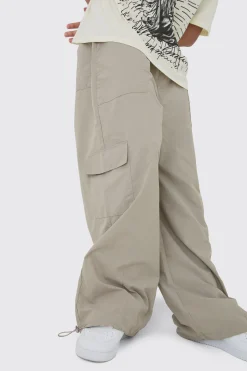 Elasticated Waist Cargo Pocket Parachute Trousers | BoohooMAN UK
