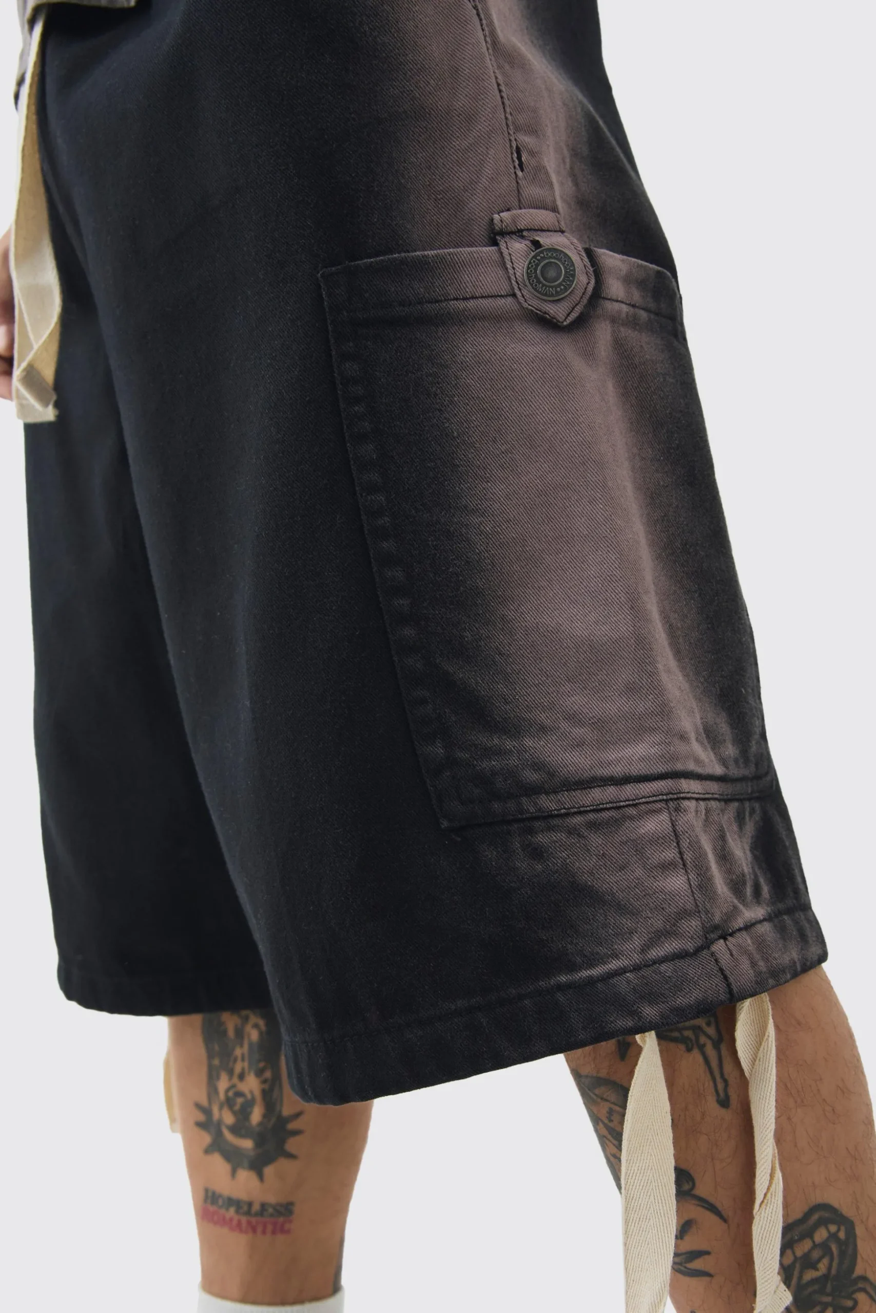 Elasticated Waist Contrast Drawcord Washed Parachute Short | BoohooMAN UK