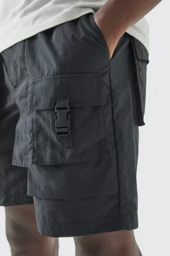 Elasticated Waist Crinkle Nylon Buckle Cargo Short | BoohooMAN UK
