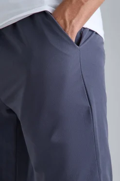 Elasticated Waist Golf Technical Stretch Slim Trouser | BoohooMAN UK