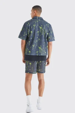 Elasticated Waist Mesh Scuba Graphic Shorts | BoohooMAN UK
