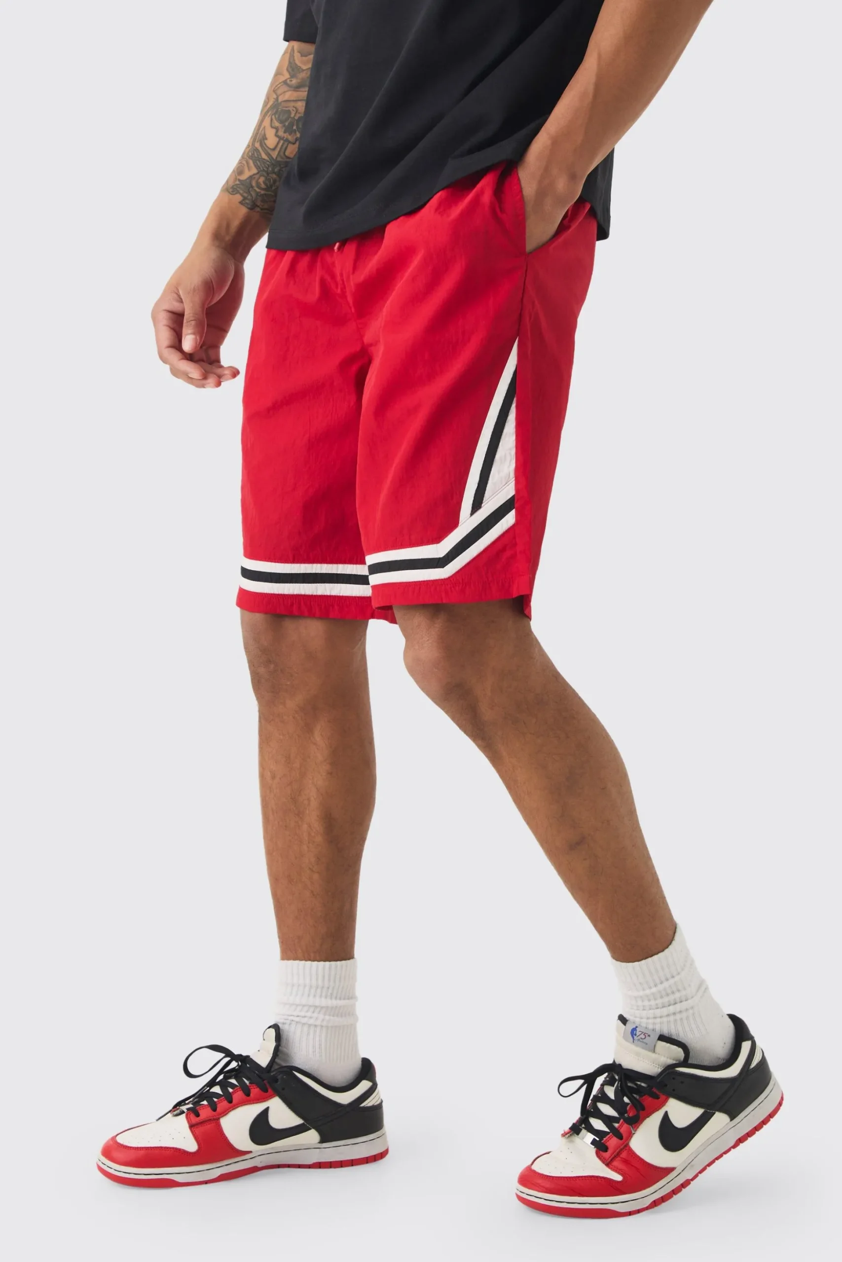 Elasticated Waist Piping Detail Shell Shorts In Red | BoohooMAN UK