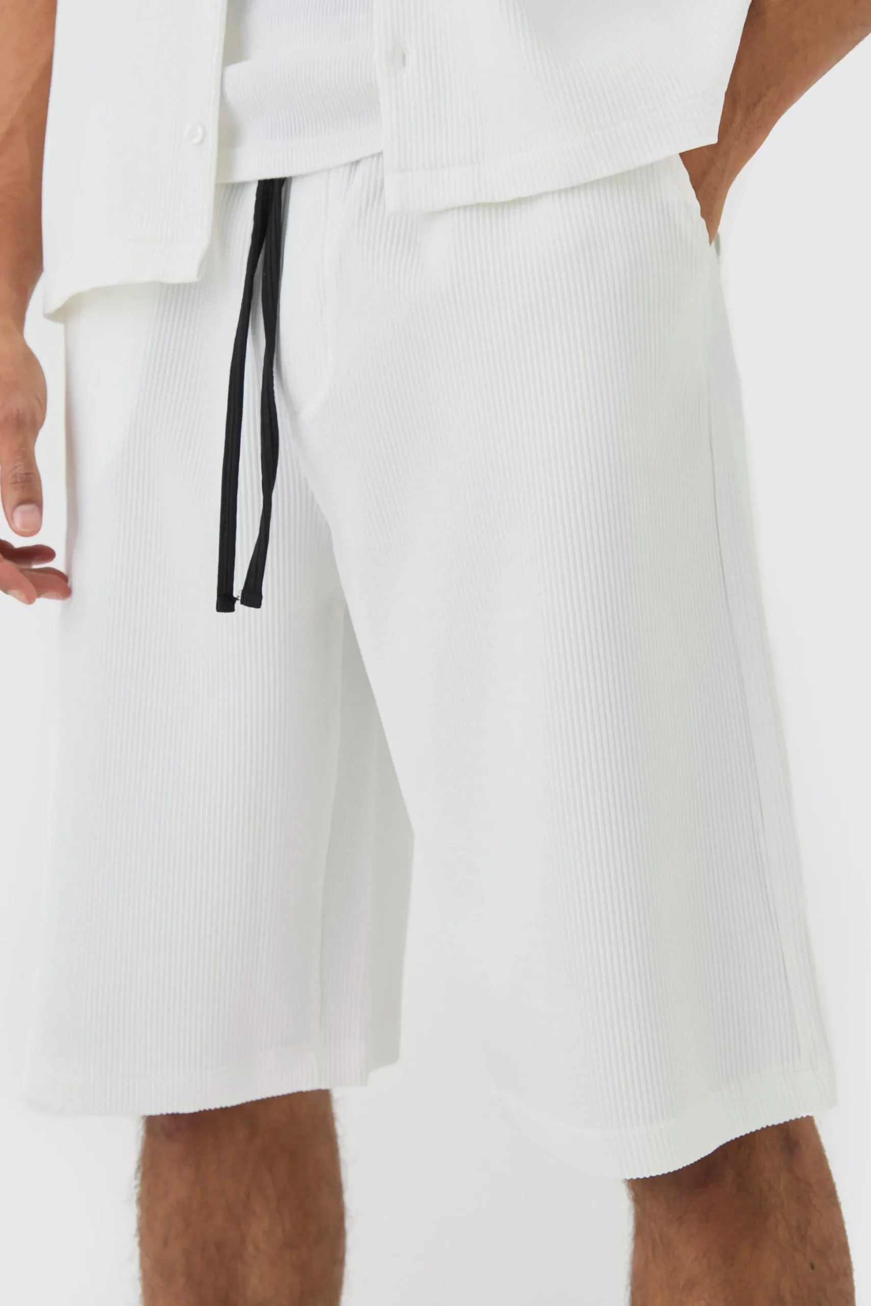 Elasticated Waist Pleated Jorts | BoohooMAN UK