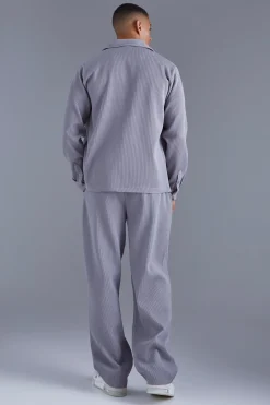 Elasticated Waist Relaxed Fit Pleated Trouser | BoohooMAN UK