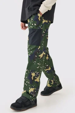 Elasticated Waist Relaxed Fit Belted Twill Camo Trouser | BoohooMAN UK