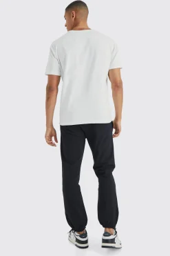 Elasticated Waist Slim Fit Technical Stretch Jogger | BoohooMAN UK
