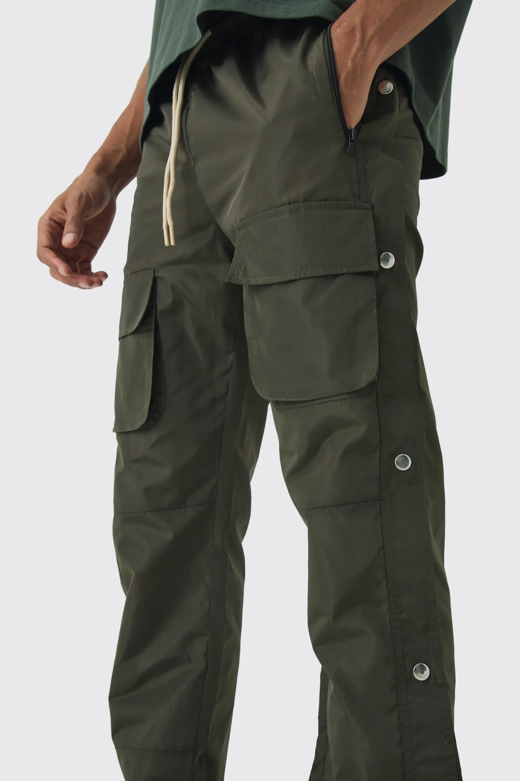 Elasticated Waist Slim Flare Stacked Cargo Trousers | BoohooMAN UK