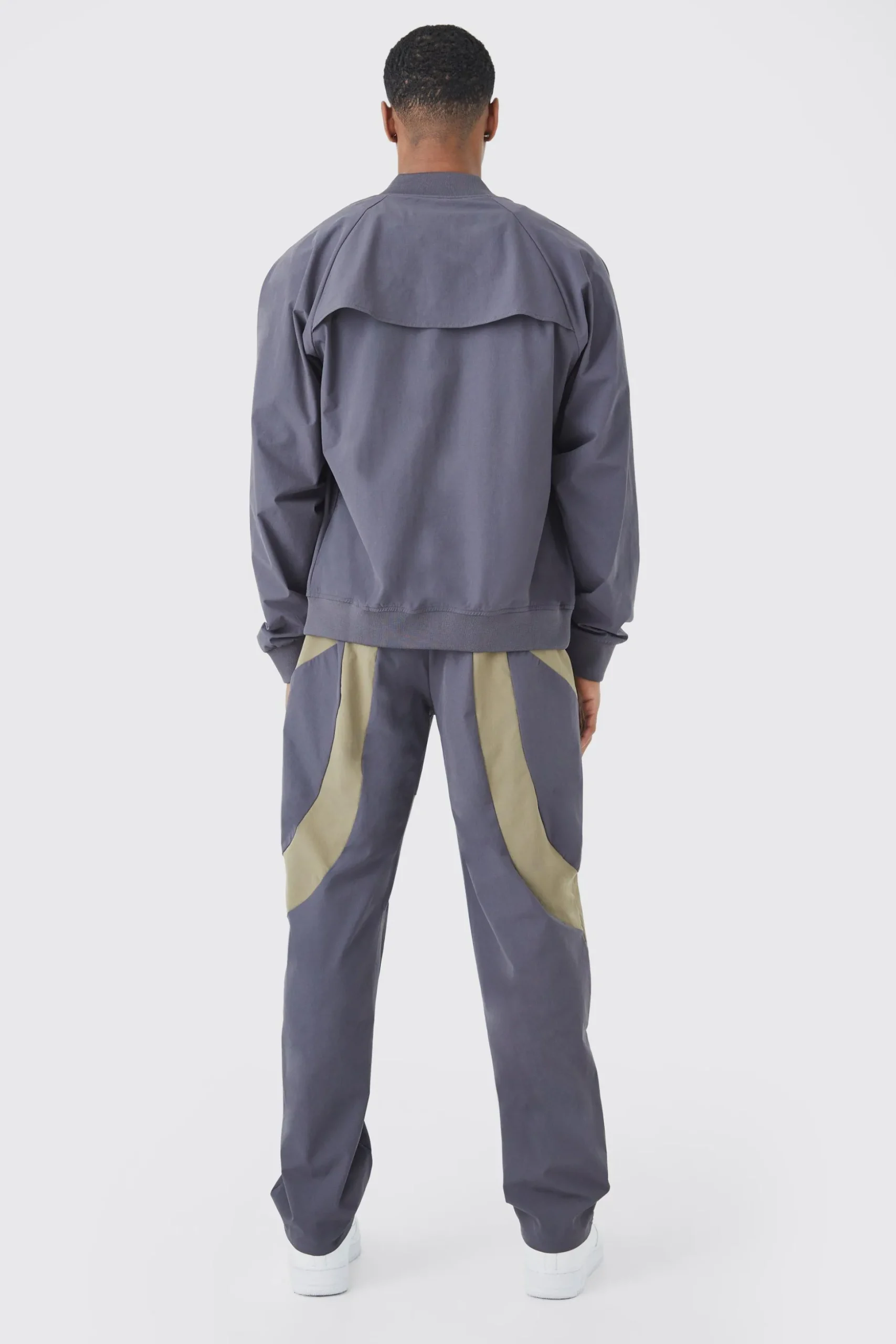 Elasticated Waist Straight Technical Stretch Panel Trouser | BoohooMAN UK