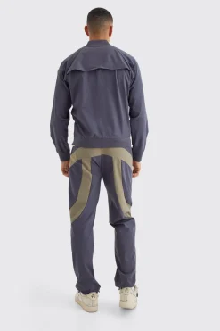 Elasticated Waist Straight Technical Stretch Panel Trouser | BoohooMAN UK