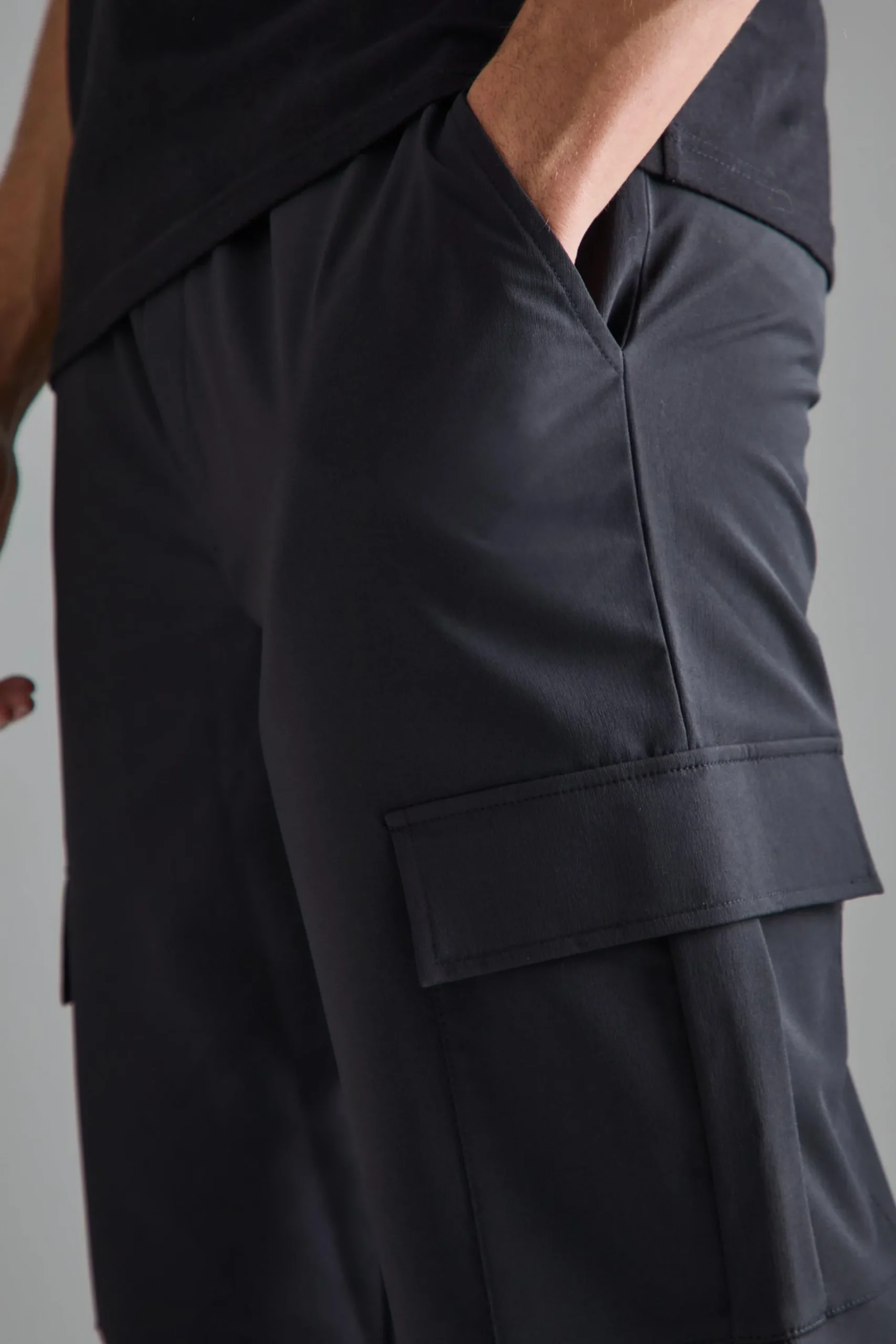 Elasticated Waist Straight Leg Cargo Smart Trousers | BoohooMAN UK