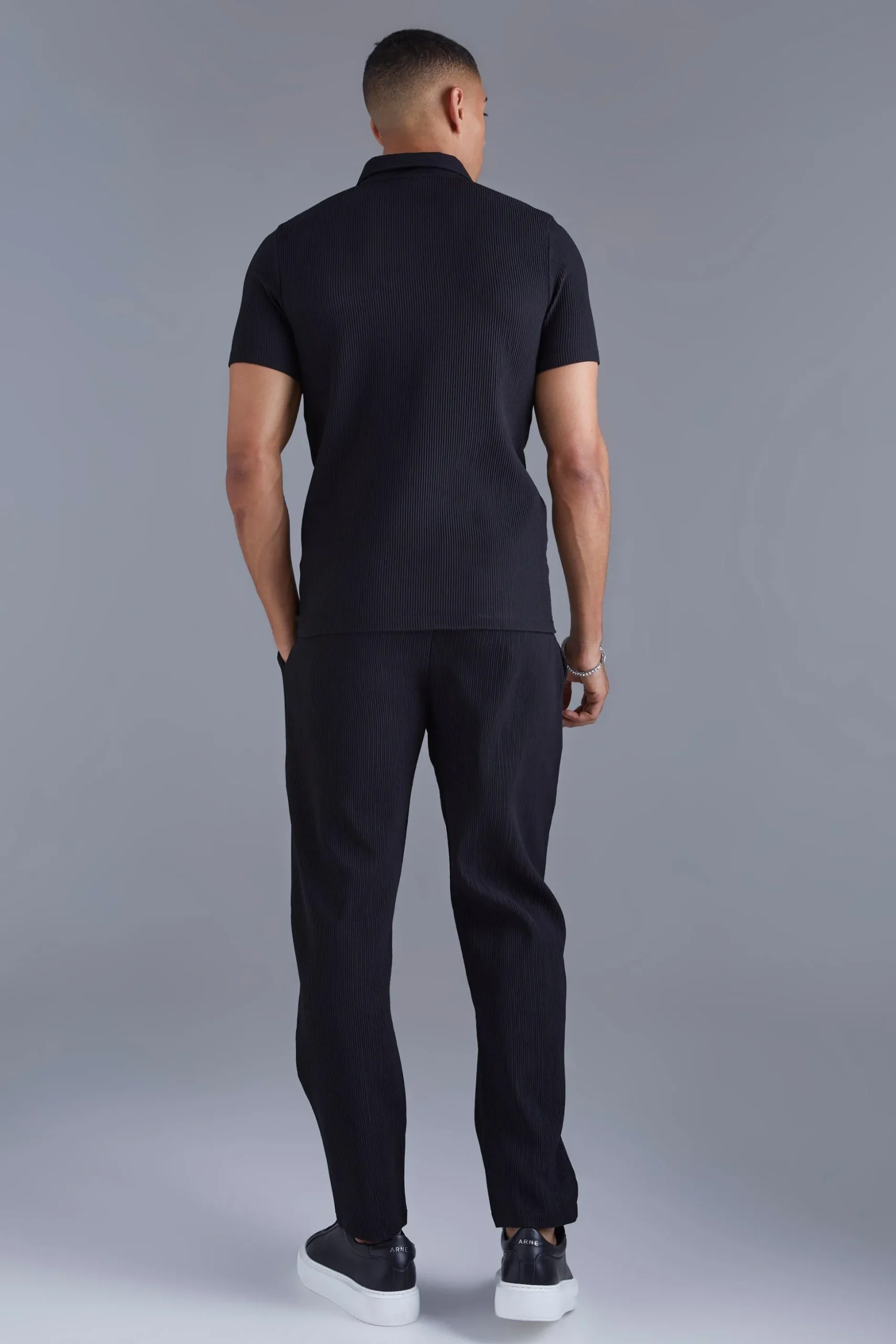 Elasticated Waist Tapered Fit Pleated Trouser | BoohooMAN UK