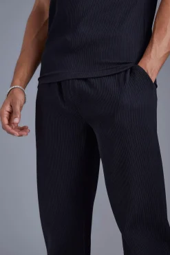 Elasticated Waist Tapered Fit Pleated Trouser | BoohooMAN UK