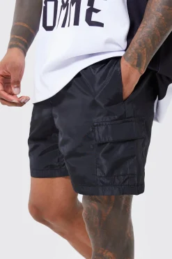 Elasticated Waist Toggle Cargo Short | BoohooMAN UK