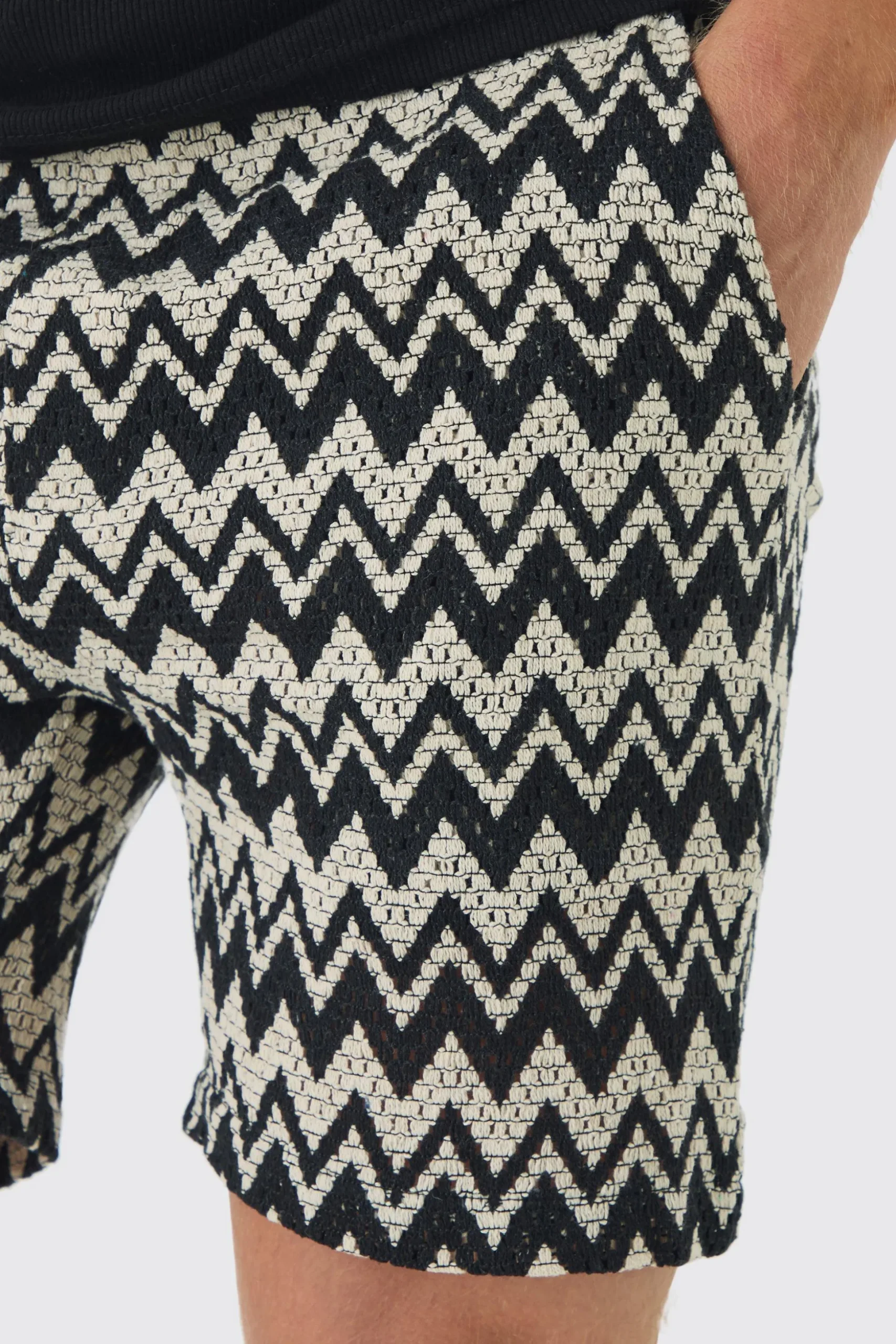 Elasticated Waist Zig Zag Crochet Shorts | BoohooMAN UK