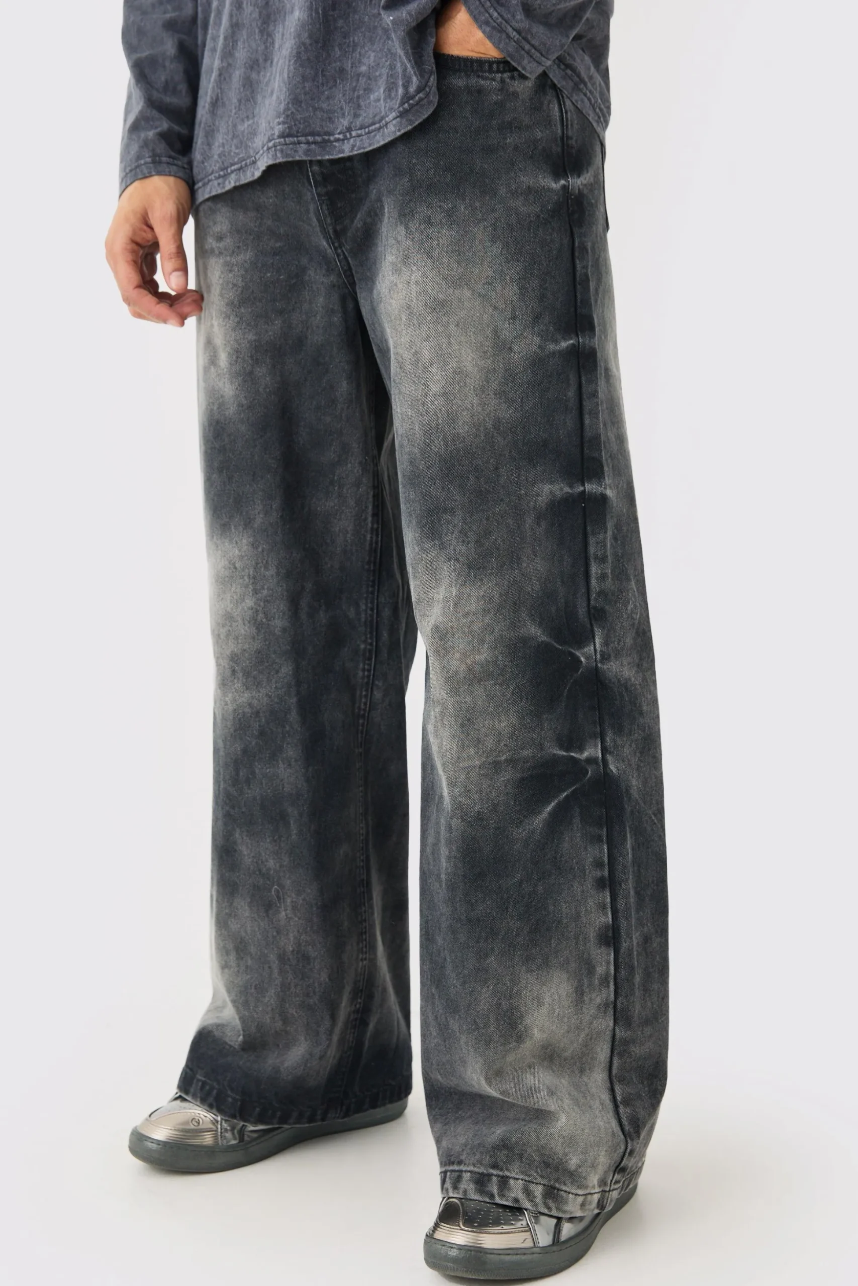 Extreme Baggy Acid Wash Jeans In Washed Black | BoohooMAN UK