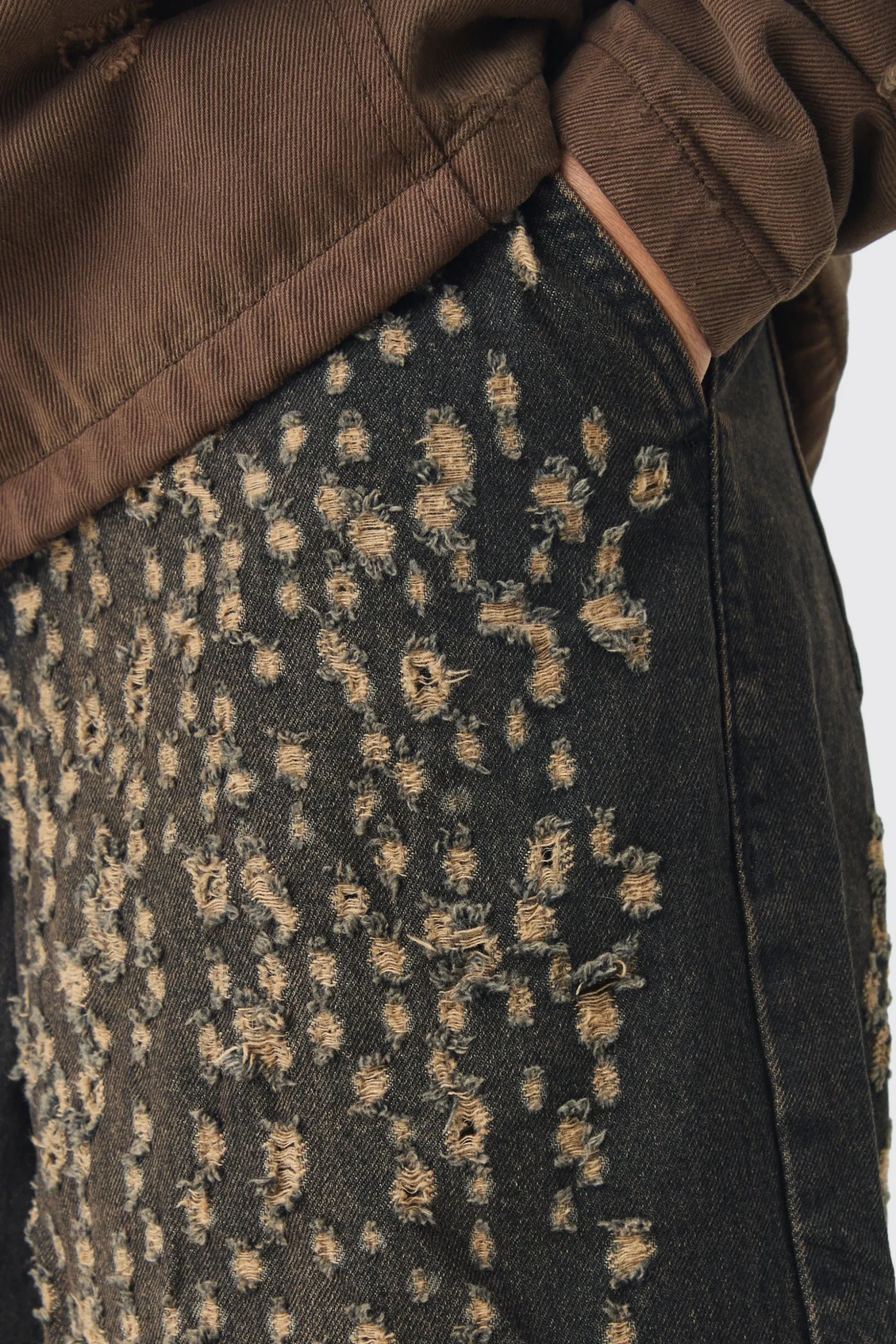 Extreme Baggy Rigid All Over Distressed Jeans | BoohooMAN UK