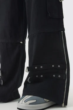 Extreme Baggy Silver Hardware Cargo Jeans | BoohooMAN UK