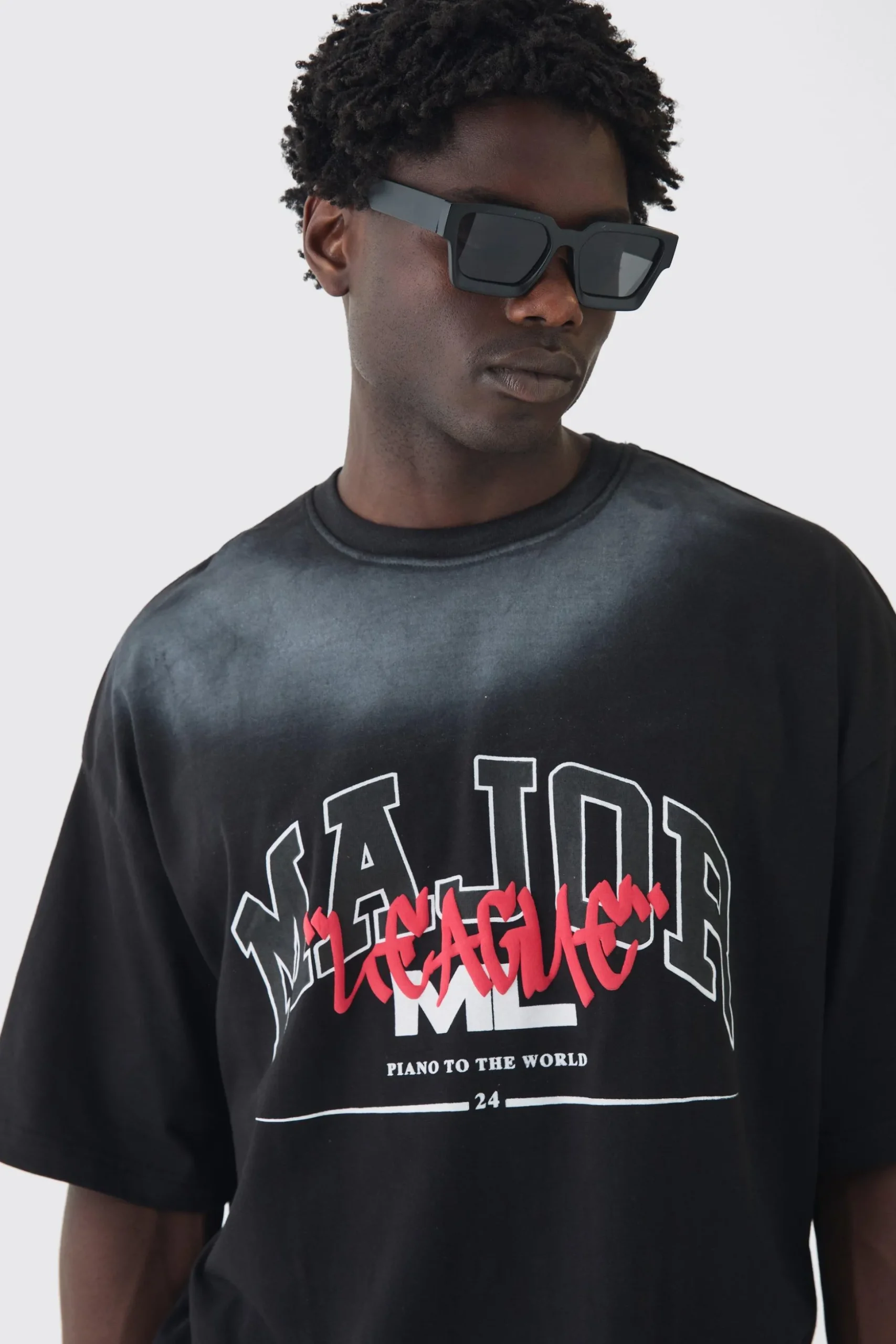 Extreme Oversized Sun Fade Puff Print T-shirt | BoohooMAN UK