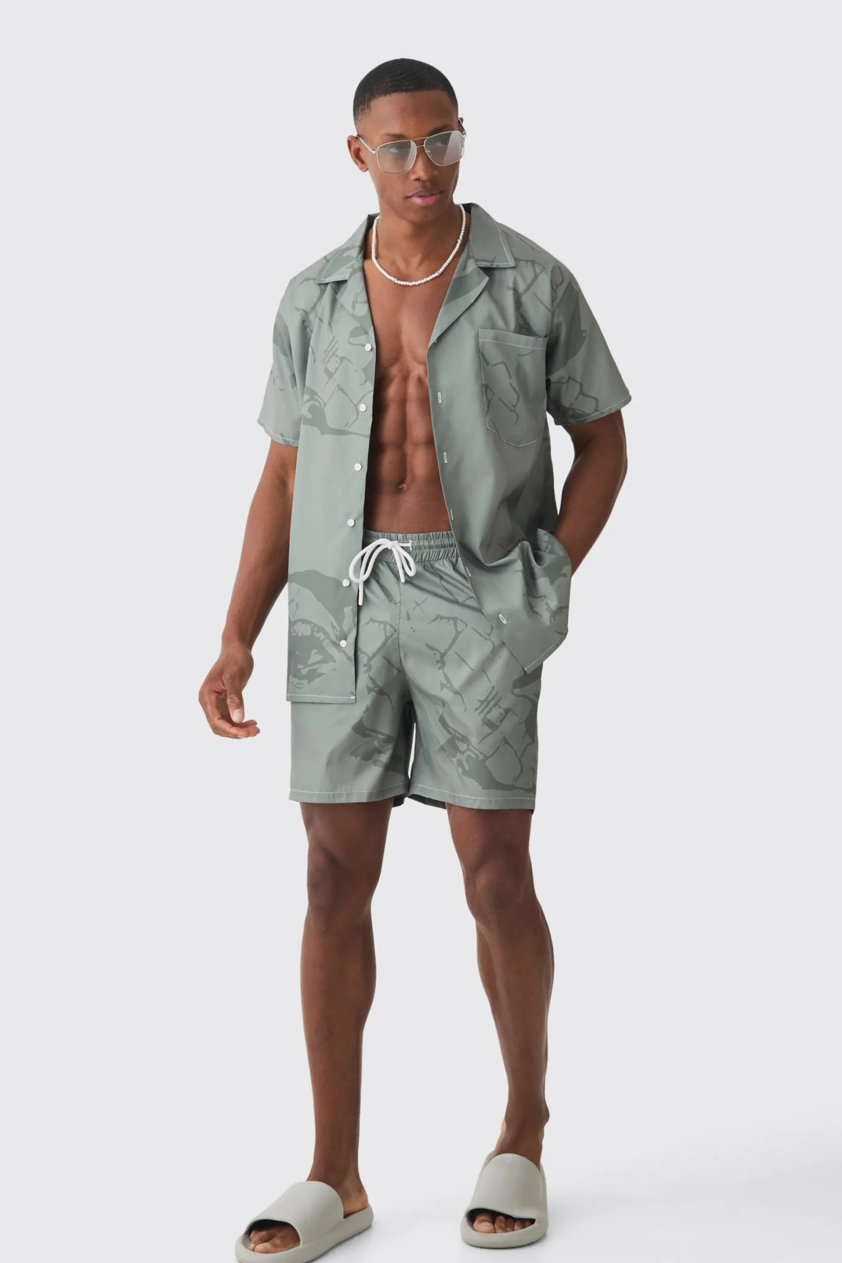 Face Graphic Shirt & Swim Short Set | BoohooMAN UK