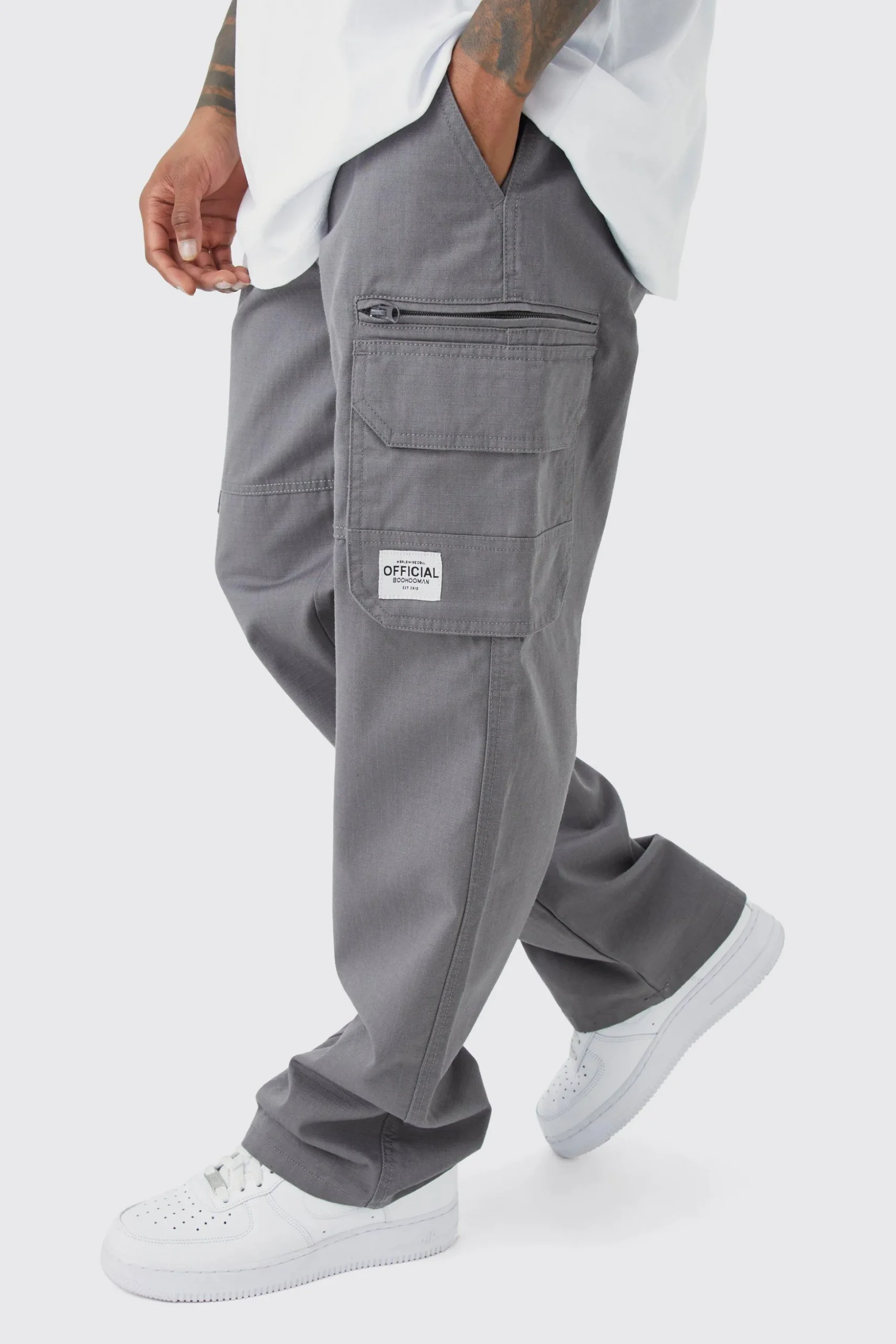 Fixed Ripstop Cargo Zip Trouser With Woven Tab | BoohooMAN UK